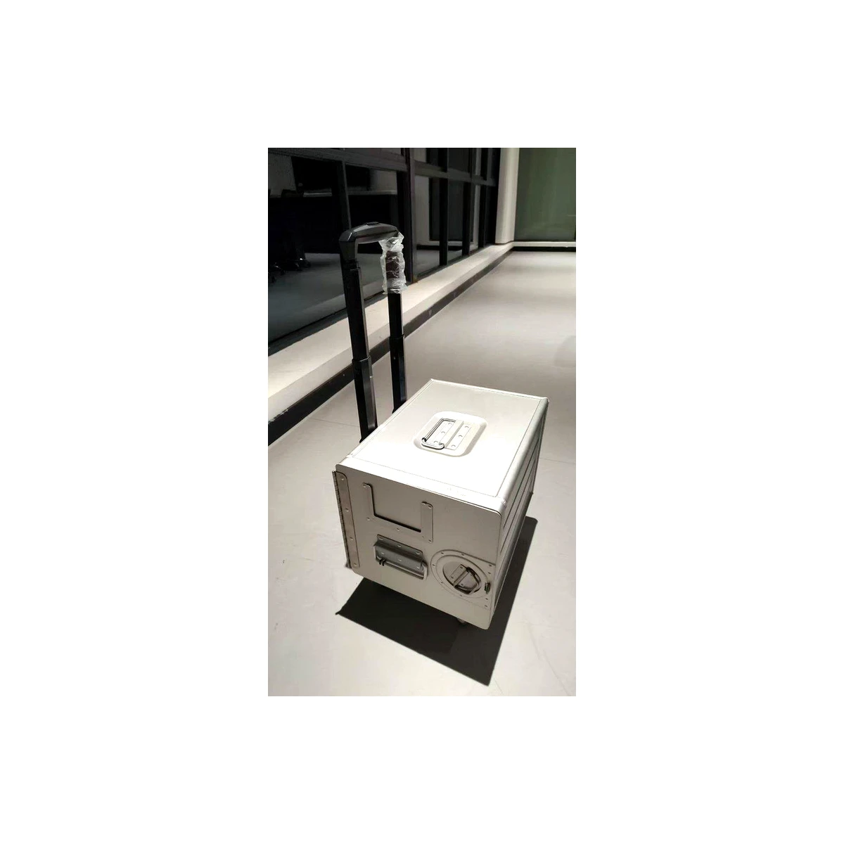 LEX DPS Series / 300x400x370mm Metal Material Finish A box for displaying products